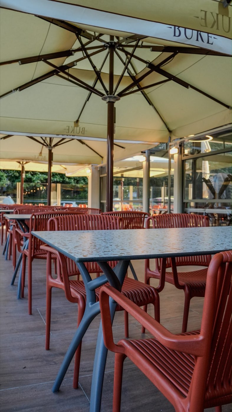 Büke Cafe Teras / Oturma Alanı